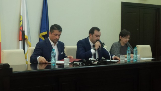 Decebal Făgădău: „Vrem să dăm un exemplu, să avem mai puține mașini vechi și bulgărești în Constanța!”