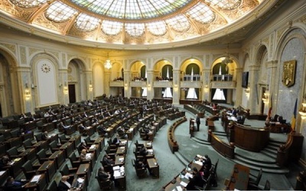 Senat: Proiectul de lege al Guvernului privind sistemul public de pensii, adoptat
