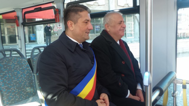 Făgădău a prezentat noile autobuze: „Constănțenii se vor simți ca în limuzină.“ VIDEO