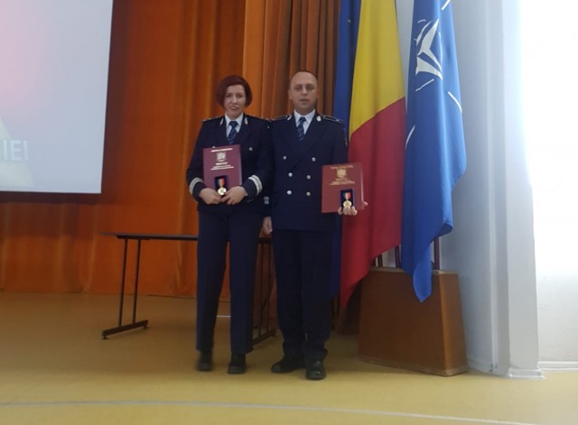 ANCHETE de PROPORȚII la Constanța! Doi polițiști, premiați cu 'Emblema de onoare a Ministerului Afacerilor Interne'