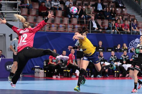Cristina Neagu, căpitanul naţionalei de handbal feminin, a anunţat când va face operaţia la genunchi