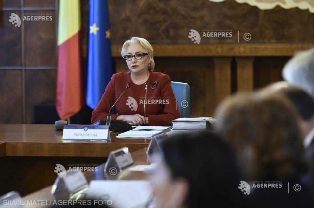 Dăncilă: Şeful CNAIR 'pleacă acasă' dacă până pe 31 decembrie nu sunt finalizaţi 100 de kilometri de autostradă