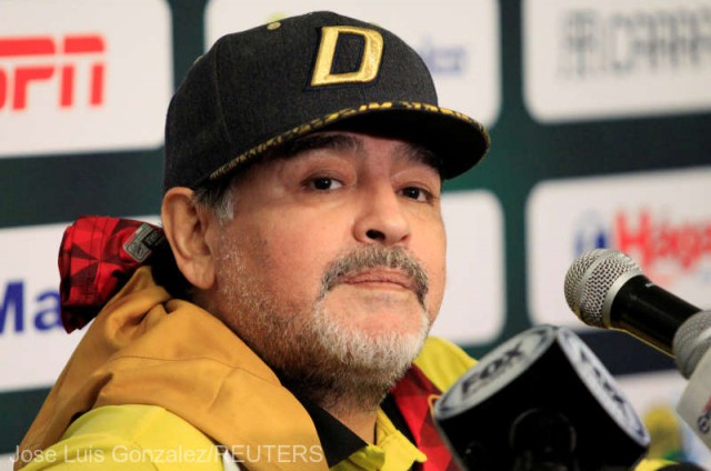Maradona se oferă să antreneze echipa Manchester United