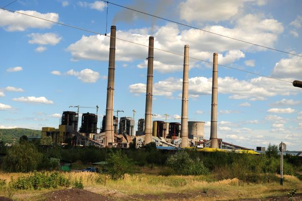 Contribuţia de 3% din cifra de afaceri a companiilor din energie se va duce în bugetul ANRE, nu al statului