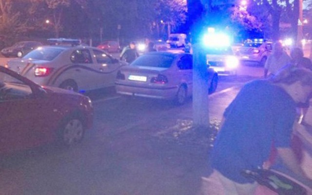 URMĂRIRI şi SĂRITURI din maşină! Cum au aflat poliţiştii că un şofer a MITUIT un amic cu 150 de euro!
