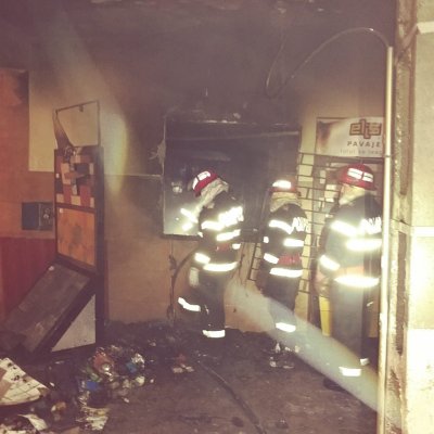 INCENDIU într-un magazin cu materiale de construcții, în miez de noapte