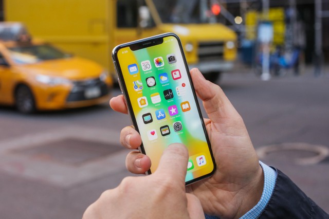 iPhone ar putea să nu mai fie produse în China dacă tarifele impuse de SUA vor ajunge la 25%