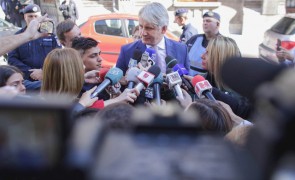 Ce au făcut miniştrii Teodorovici şi Pintea în vizita din Cuba