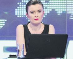 Șefa TVR se revoltă după ce un angajat, fiu al unei celebre crainice, a venit la lucru cu un bolid Porsche