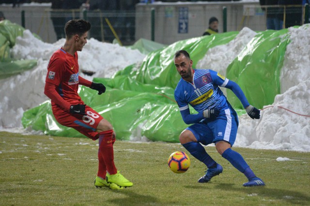Botoşani, cadoul de Crăciun al lui Dică! FCSB egalează CFR-ul în fruntea Ligii 1, după un meci în care moldovenii au gafat incredibil în apărare