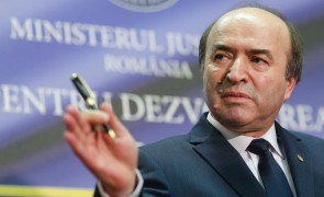 Tudorel Toader rămâne membru în Comisia de la Veneția