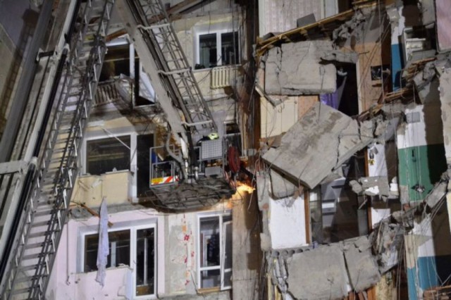 Rusia: Bilanţul victimelor exploziei într-un bloc de locuinţe a urcat la 37 de morţi