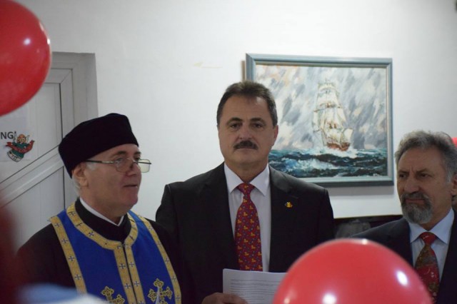 Moș Crăciun a venit încărcat cu daruri pentru copiii navigatorilor
