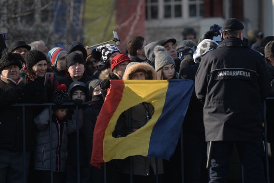 Proiect de lege: Asociaţiile care instigă la ură, violenţa, dizolvate la cerere, prin decizii judecătoreşti