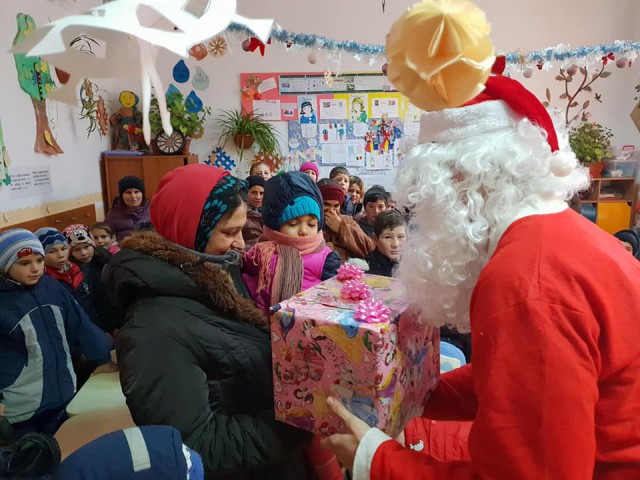 Bucurie de Crăciun - eveniment caritabil pentru zeci de copii și familii sărace din județul Constanța