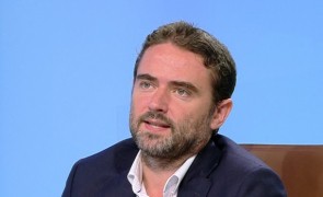 Liviu Pleșoianu a stârnit revolta societății civile: 10 ONG-uri cer senatorilor să respingă proiectul lui privind asociațiile