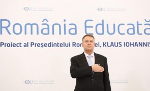 SONDAJ CURS - Cât de mulțumiți sunt românii de activitatea președintelui Iohannis, cu un an înainte de alegeri