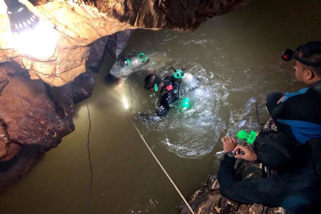 Thailanda - Peştera în care au rămas blocaţi 12 copii a fost redeschisă pentru public şi a devenit atracţie turistică