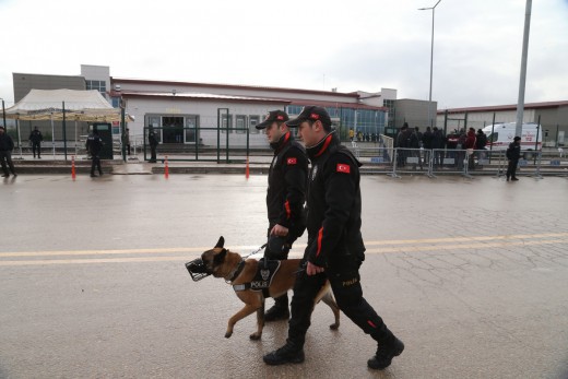 Turcia: Procurorii au dispus arestarea unui număr de 100 de soldaţi pentru presupuse legături cu reţeaua Gulen