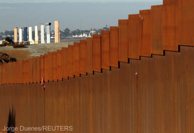 Construcţia zidului cerut de Trump ar dura 10 ani şi ar necesita circa 10.000 de muncitori, consideră unii specialişti