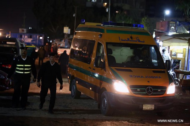 Egipt: Un poliţist ucis, încercând să dezamorseze o bombă în faţa unei biserici