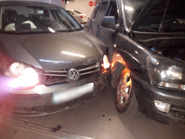 Accident rutier în parcarea unui centru comercial din Constanța