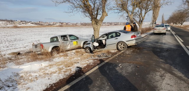 Nu a adaptat VITEZA și a intrat cu mașina pe CONTRASENS!