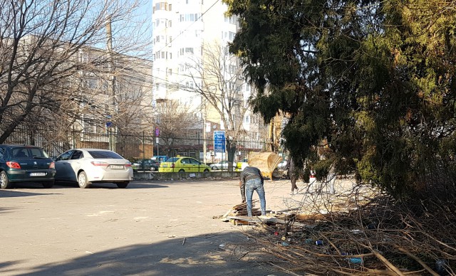 Clădirile demolate în curtea Spitalului de Infecțioase, bucuria țiganilor - VIDEO!