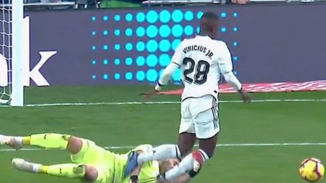 REAL MADRID - REAL SOCIEDAD: 0-2. Eroare a sistemului VAR!