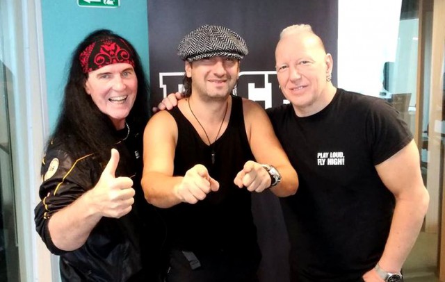 Dave Evans, primul solist AC/DC, se relansează cu o trupă românească