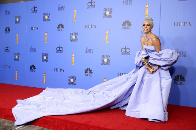 Lady Gaga, omagiu incredibil la Globurile de Aur 2019! De ce a ales să poarte superba rochie mov
