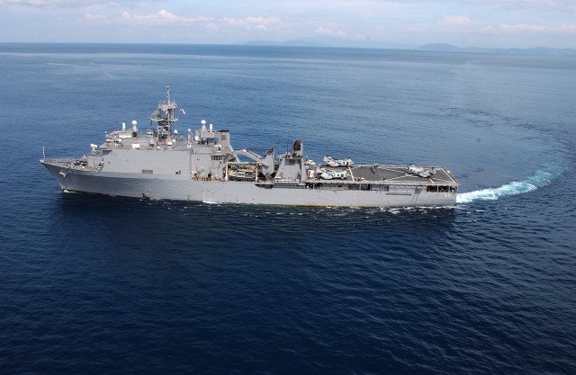 Nava de desant „USS Fort McHenry” vine în portul Constanța