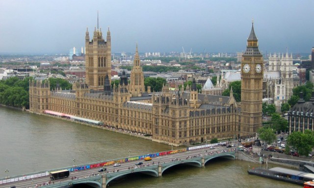 Parlamentul britanic va dezbate şase petiţii ale cetăţenilor pe tema Brexitului