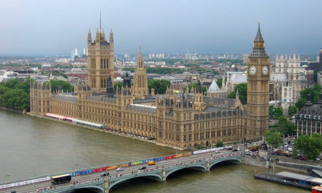 Parlamentul britanic va dezbate şase petiţii ale cetăţenilor pe tema Brexitului