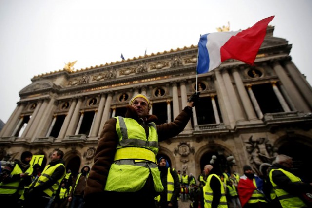 Franţa: Puţine incidente în al 21-lea weekend de proteste ale „vestelor galbene“