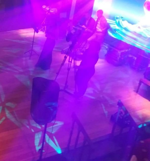 Organizatorul spectacolelor din Mamaia face bani cu sistemele de sonorizare la Oltina