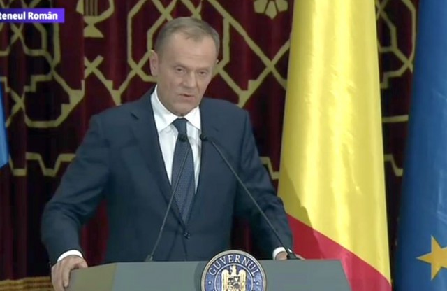 Donald Tusk, președintele Consiliului European, discurs memorabil în limba română la Ateneu: „Români, apărați statul de drept la fel ca Duckadam la Sevilla!”