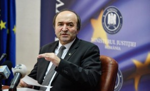 Tudorel Toader anunţă o a doua Ordonanţă de Urgenţă: Dosarele lucrate pe protocoale, aruncate în aer
