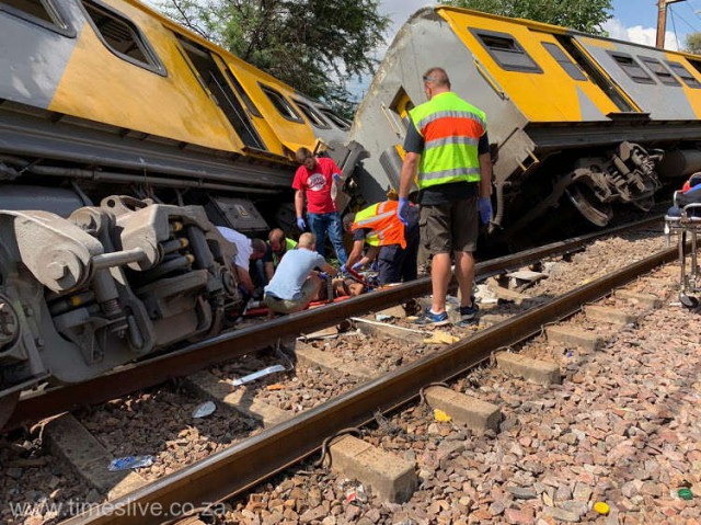 Africa de Sud: Trei persoane au murit şi circa 200 au fost rănite într-un accident feroviar