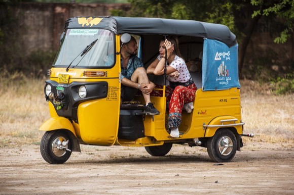 Traficul din Sri Lanka şi India, un adevărat coşmar pentru concurenţii din Asia Express