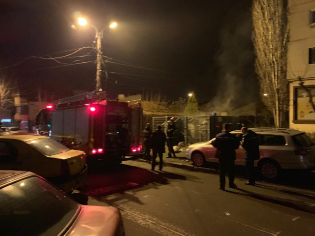 Ghena de gunoi de pe strada Făgetului, în flăcări!