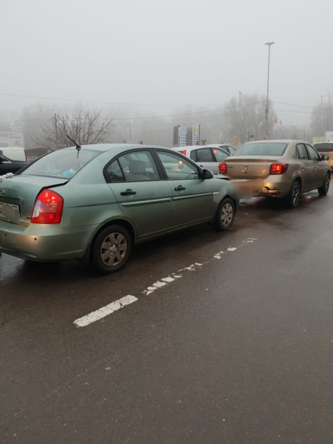 Un șofer MORT de BEAT a provocat un accident rutier în lanț în zona gării din Constanța!