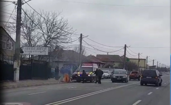 ACCIDENT în Tuzla: o femeie a fost rănită! VIDEO