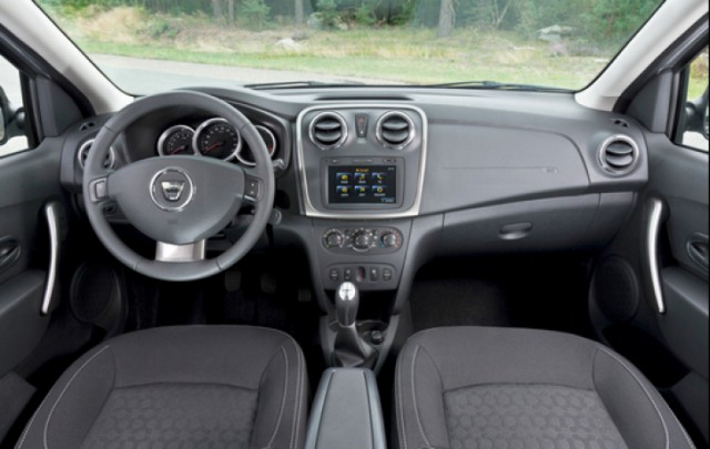 Modelele Dacia Logan II, Dokker şi Lodgy, rechemate în service pentru înlocuirea airbag-ului şoferului