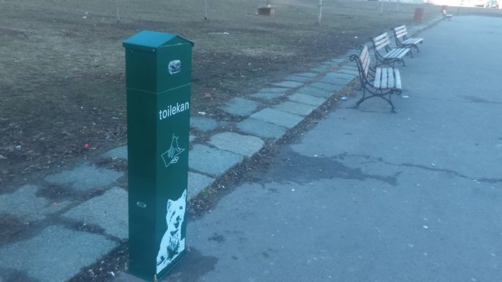 Dispozitiv de deșeuri canine, montat în Poarta 6