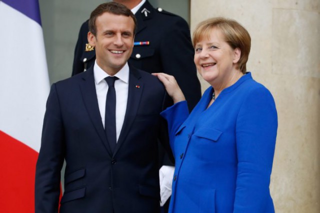 Angela Merkel şi Emmanuel Macron au semnat noul tratat de prietenie germano-francez
