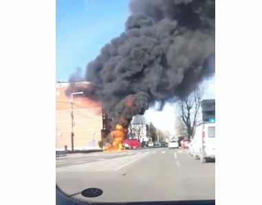 FLĂCĂRI URIAȘE pe șoseaua Mangaliei din Constanța! VIDEO