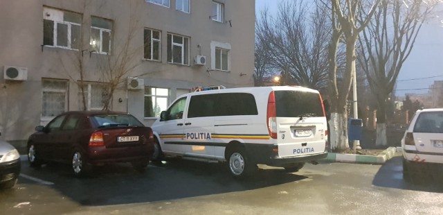 PERCHEZIȚII în Năvodari și Corbu la mai mulți indivizi suspectați că au comis FURTURI! Video