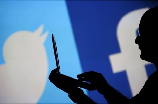 Rusia lansează ''proceduri administrative'' împotriva Facebook şi Twitter