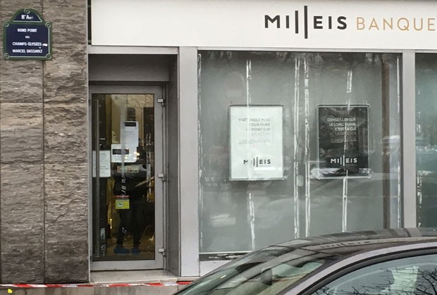 Jaf la o bancă din Paris: Hoţii au fugit cu o pradă de la circa treizeci de seifuri